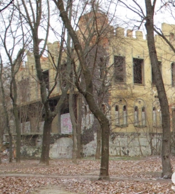 Пам’ятка садово-паркового мистецтва: пошкоджені майданчики, лавки та недобуди Ковалівського парку