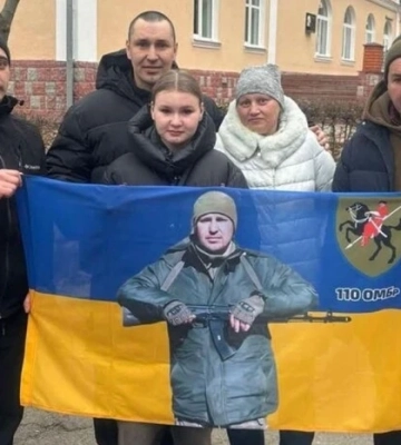 Бійця, якого вважали зниклим безвісти, зустріли з полону на Вінниччині