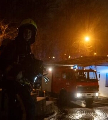 У Києві на Печерську горів Видубицький чоловічий монастир. ФОТОрепортаж