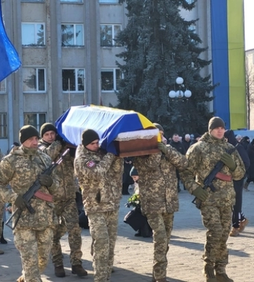 На Волині в останню путь провели Героя Романа Ващука 