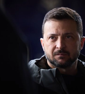 Зеленський показав голові Військового комітету НАТО далекобійну зброю України