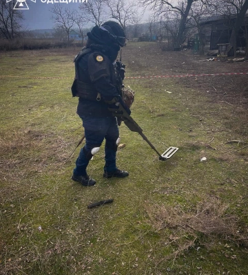 Одеські піротехніки розміновують деокуповані території 