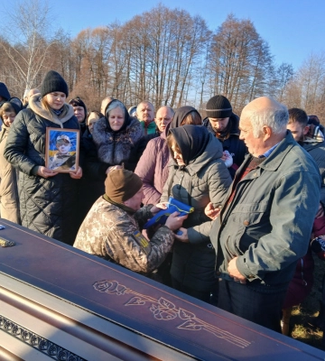 Тривалий час вважався безвісти зниклим: Герою з Волині Василю Калінчику - навіки 51