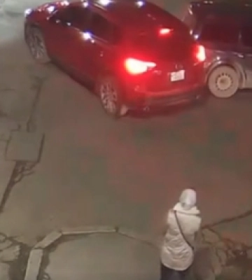 У Луцьку «фольксваген» задом протаранив «мазду» (відео)