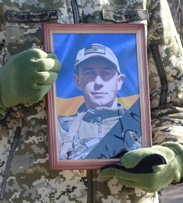 Тривалий час вважався безвісти зниклим: Герою з Волині Василю Калінчику - навіки 51
