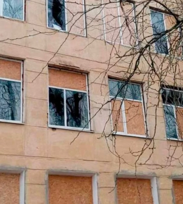 Військові РФ атакували Дніпровський район Херсона. Поранена жінка