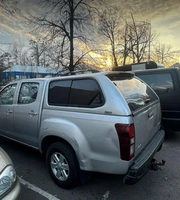 У Чернівцях викрили схему незаконного ввезення автомобілів під виглядом допомоги для ЗСУ