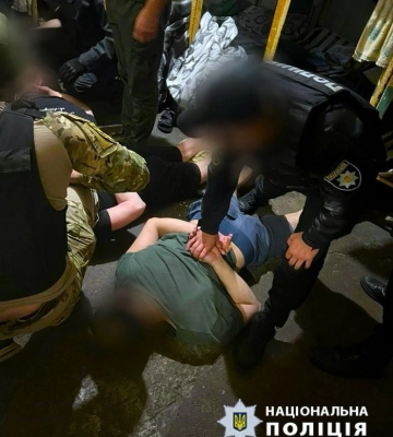 На Прикарпатті повідомили про підозру ОЗГ, яка організувала контрабанду наркотиків за кордон
