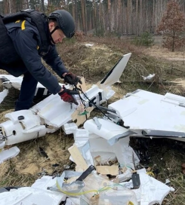 На Київщині сапери вилучили уламки російського дрона «Гербера»
