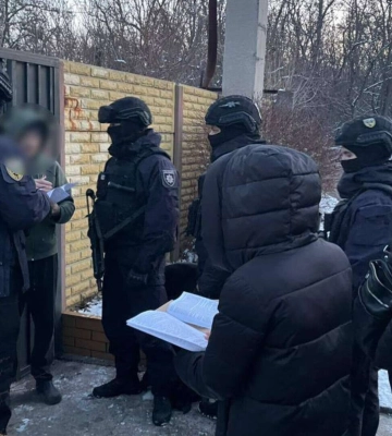 Депутат Криворізької міськради очолив злочинну угрупування та привласнив 2,5 млн на ремонті пошкоджених обстрілами будівель