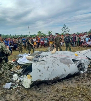 На Алясці зник легкомоторний літак з 10 людьми на борту