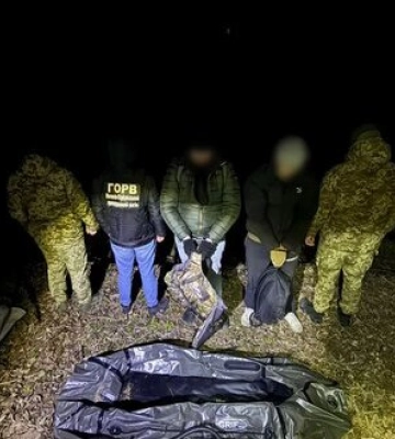 "Квиток" за $10 тисяч: на Вінниччині затримано угруповання, що переправляло людей через кордон, - ДПСУ. ФОТОрепортаж