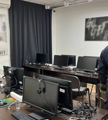 Схема БАДів: шахраї вимагали кошти у літніх осіб