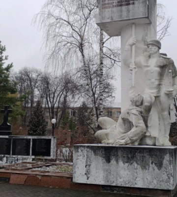 Час прощатись? Що буде з радянською зіркою у серці Богородчан