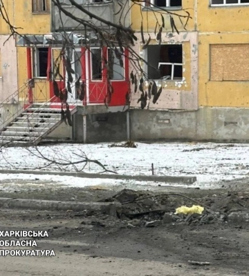 Рашисти атакували Куп’янськ: постраждала жінка, пошкоджено авто швидкої. ФОТОрепортаж