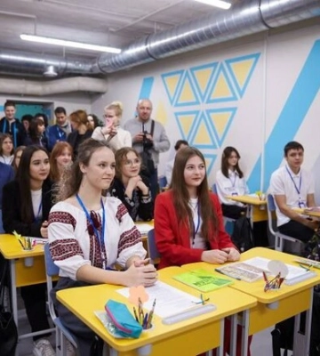 Терехов и пес Патрон открыли новую подземную школу в Харькове 