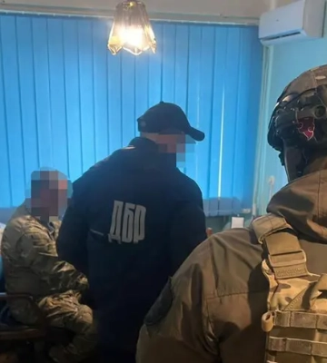 На Закарпатті затримали інструктора ТЦК за сприяння втечі в СЗЧ