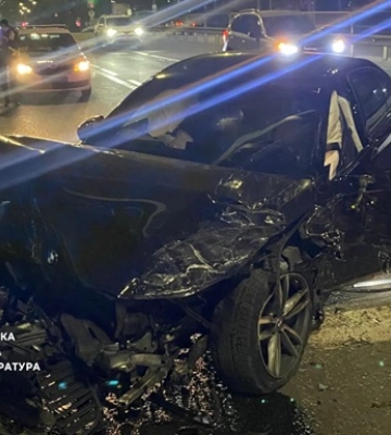 У Києві п&#039;яний водій BMW протаранив авто на світлофорі