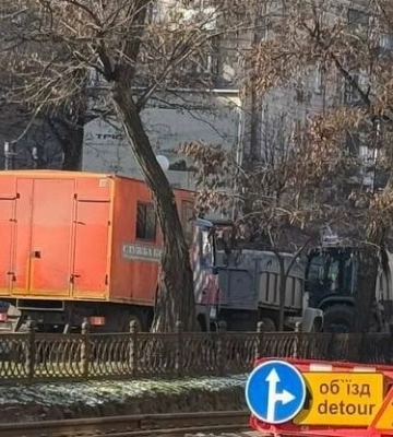 Трамваї заблоковано: як курсує громадський транспорт у Дніпрі