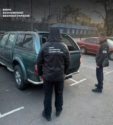 На Буковині викрили схему нелегального ввезення авто нібито для потреб ЗСУ