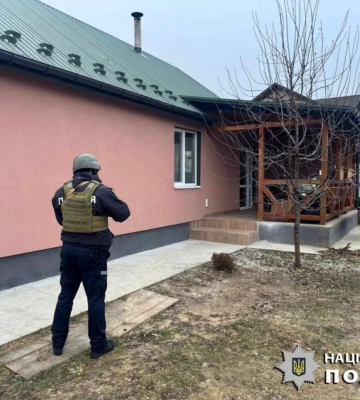 На Київщині через атаку російських безпілотників пошкоджені дитсадок і дві будівлі школи