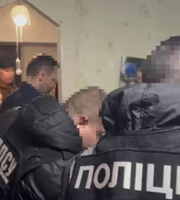 Мешканку Новояворівська підозрюють у переправленні чоловіка призовного віку через кордон за велику суму