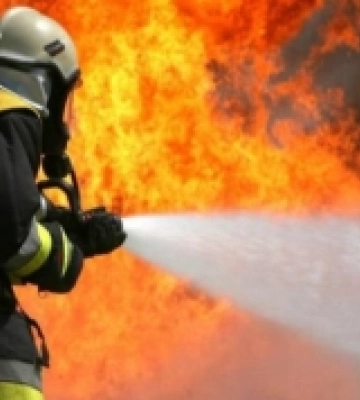 У Миколаївській області вогнеборці врятували від вогню два житлові будинки