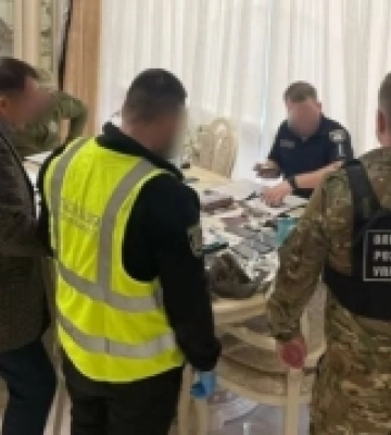 Десятеро наркоторговців з Ужгородщини постануть перед судом
