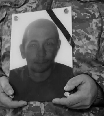 Загинув на Донеччині: у Луцьку попрощалися з Героєм Сергієм Лазарєвим