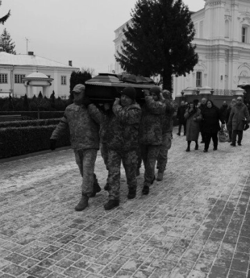 У Луцьку попрощалися із загиблим на Донеччині Сергієм Лазарєвим 