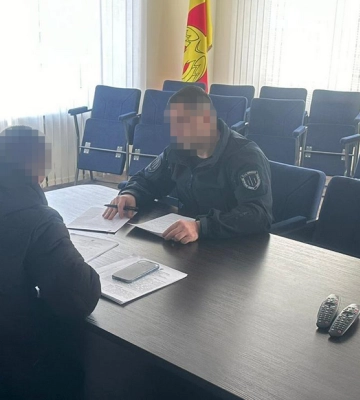 Оборудка з паливною деревиною для ЗСУ: на Миколаївщині керівник КЕУ "заробив" понад 2,3 млн грн
