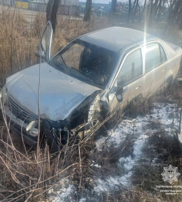 У Кропивницькому водій Renault не поступився дорогою та спричинив ДТП