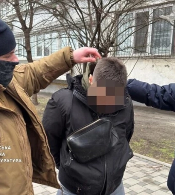 У Києві росіянка за $12 тис.  пообіцяла чоловікові «роботу», яка дозволить виїхати за кордон