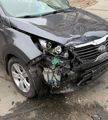 У Рівному внаслідок зіткнення двох автомобілів загинула збита на тротуарі випадкова перехожа. ФОТО