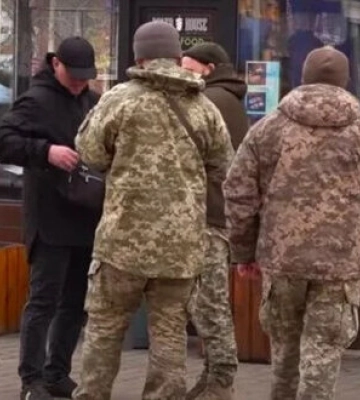 Працівників ТЦК побили чоловіки під час перевірки документів на Рівненщині
