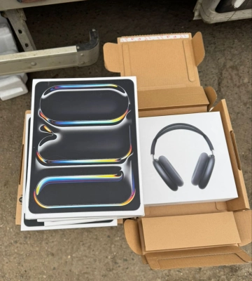 Віз в Україну 240 пар незадекларованих навушників Apple Air Pods Pro