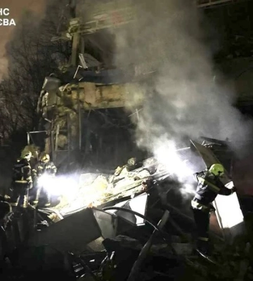 РФ атакувала Київ ракетами: у кількох районах виникли пожежі, є загиблі та поранені (оновлено)
