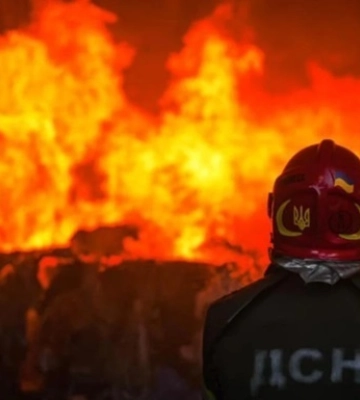 Нічна атака на Миколаївщину: ППО збила два Shahed, уламки спричинили пожежу