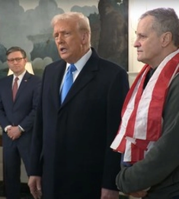 Трамп отримав від Путіна ув’язненого американця та побачив у цьому кінець війни в Україні