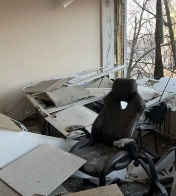 Ракетна атака РФ на Київ: постраждали студії каналів українського іномовлення