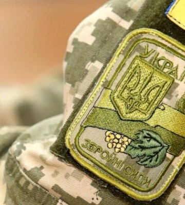 В Харькове мужчина с ножом и газовым баллончиком напал на сотрудника ТЦК