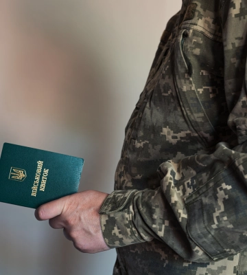 Харків’янин на вулиці поранив ножом працівника ТЦК