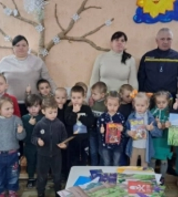 Поліцейські навчають дітей Білгород-Дністровщини правил безпеки з садочка