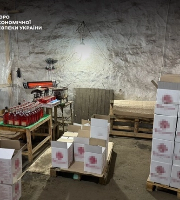 На Дніпропетровщині викрили нелегальне виробництво алкоголю