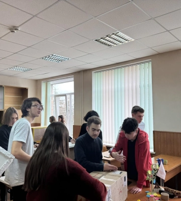 Школярі черкаського ліцею виготовлять прихистки для котів (ФОТО)
