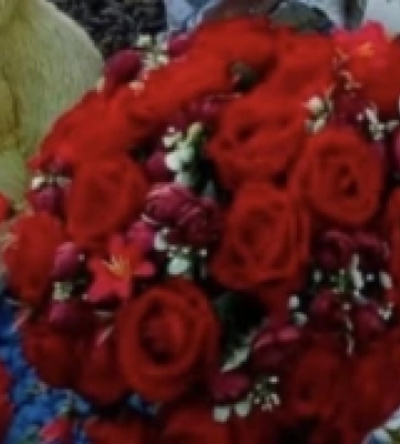 На Волині з могили військового вкрали вазу із квітами
