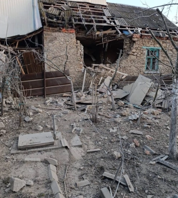 Унаслідок ворожого артилерійського обстрілу у Херсоні загинула жінка
