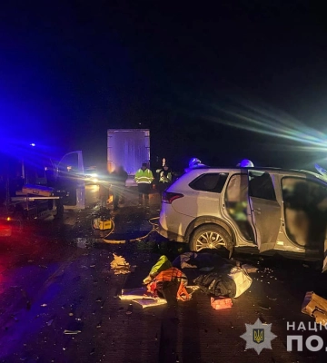Поліція Житомирщини розпочала провадження за фактом ДТП, в якій загинули троє людей. ФОТО