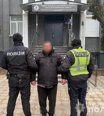 На Житомирщині затримано месника, який спалив автомобіль колишньої співмешканки. ФОТО