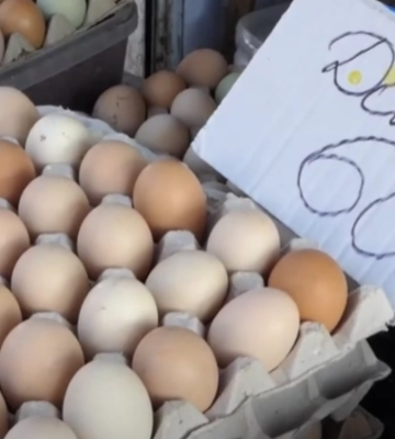 На луцькому ринку значно впали ціни на продукти: що здешевшало (відео)